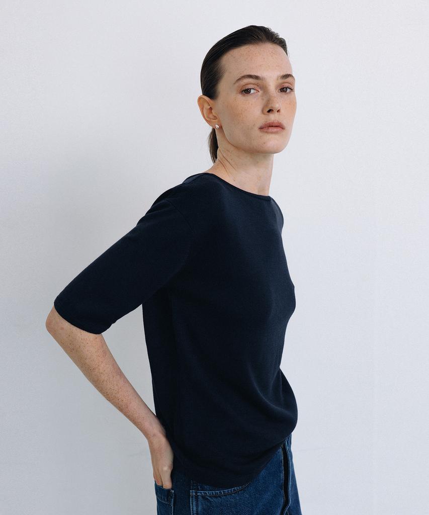 Beullaengkeulumumeon Boat Neck Half Knit_Navy