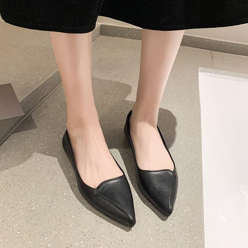 Soft-soled work shoes, black pointed flat-soled single shoes 2025 professional flight attendant shoes, soft leather comfortable work hotel leather