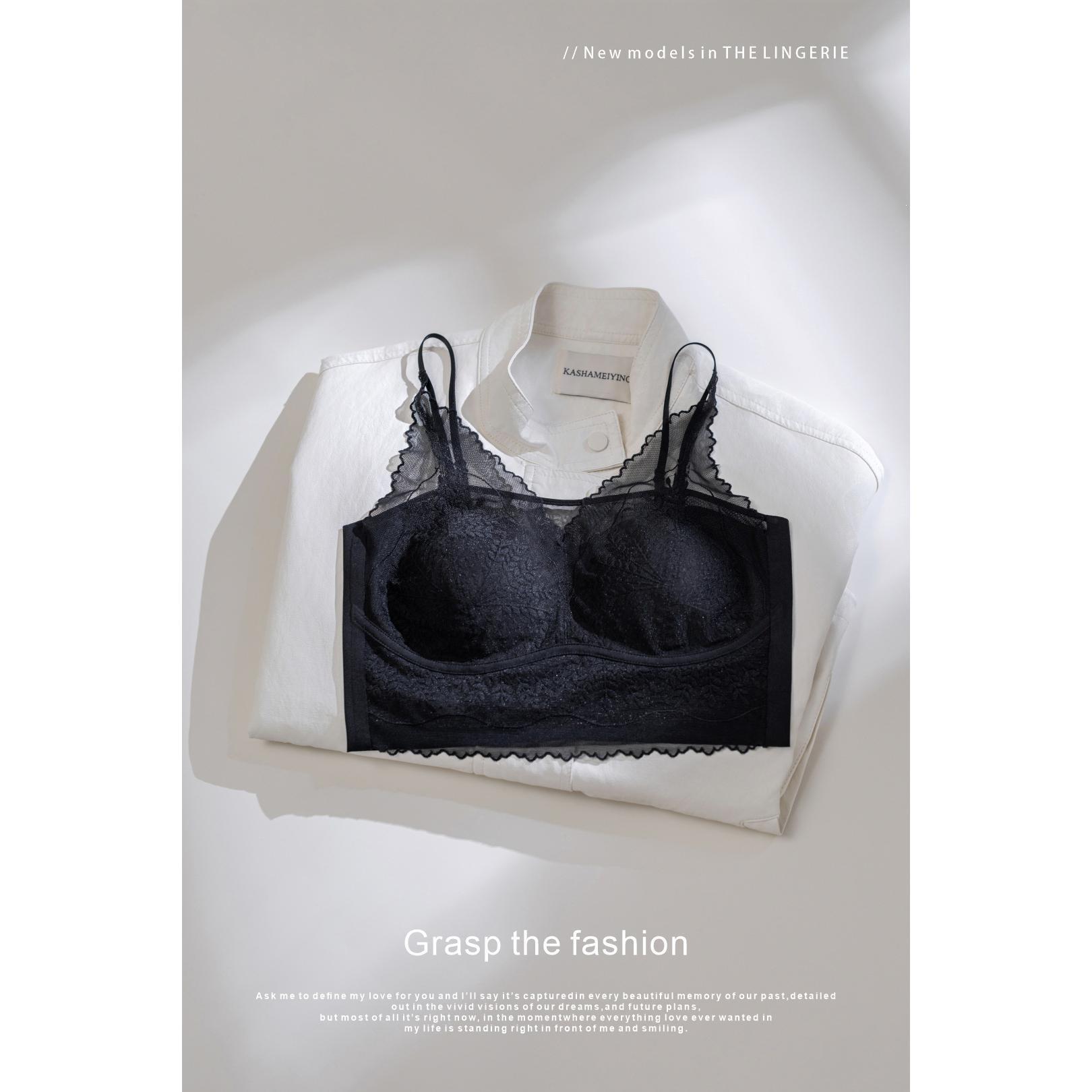 

Dreamy Lace Strapless Bra: Skin-Friendly, Breathable, Seamless, Beautiful Back Design Large чорний