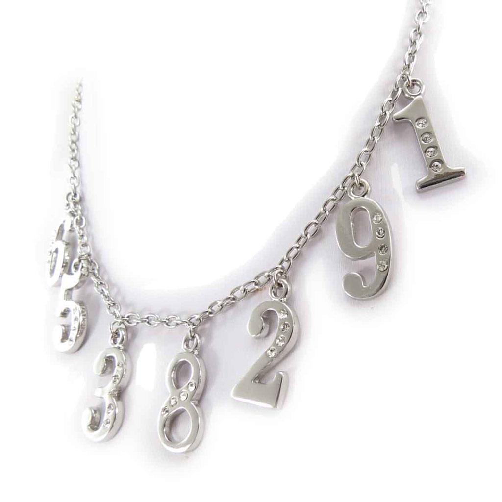 Les Trésors De Lily [J8079] – Silberne Designer-Halskette „Numbers“.