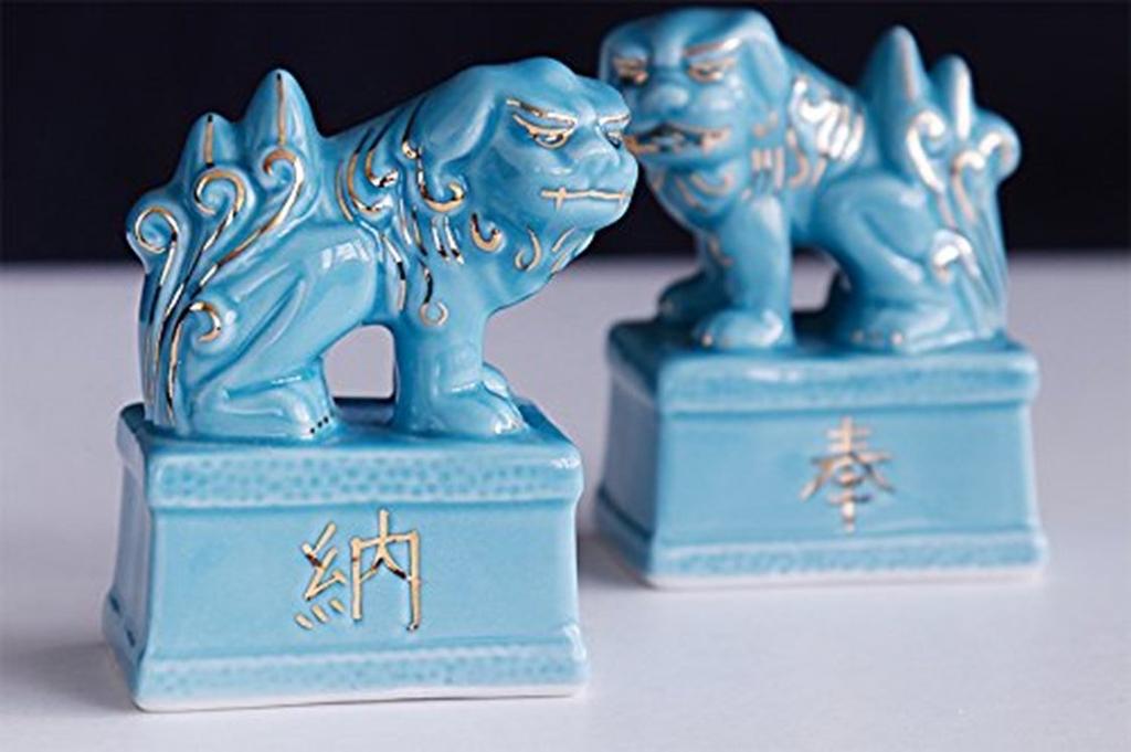 Moa Feteli Shinto Altar for Shinto Items Votive Celadon Guardian Dog Spinning Top Dog Feng Shui Ornament Warding Off Evil Amulet Feng Shui Goods Shisa