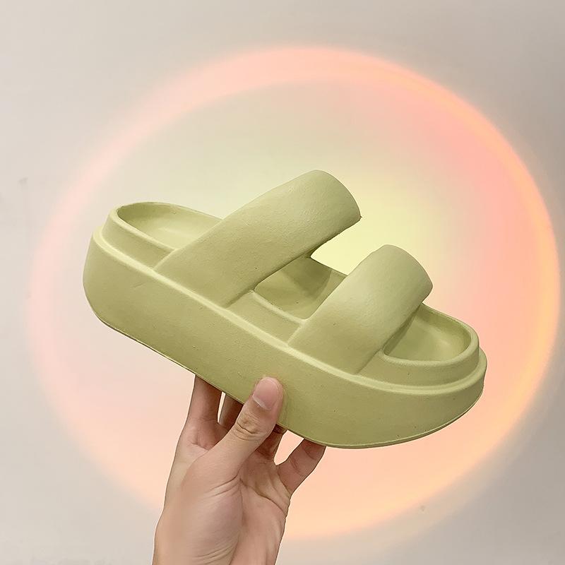 

Slippers for Women in Summer Fashionable for Outdoor Wear on The Beach 2024 New Shoes with Increased Height Thick Soles