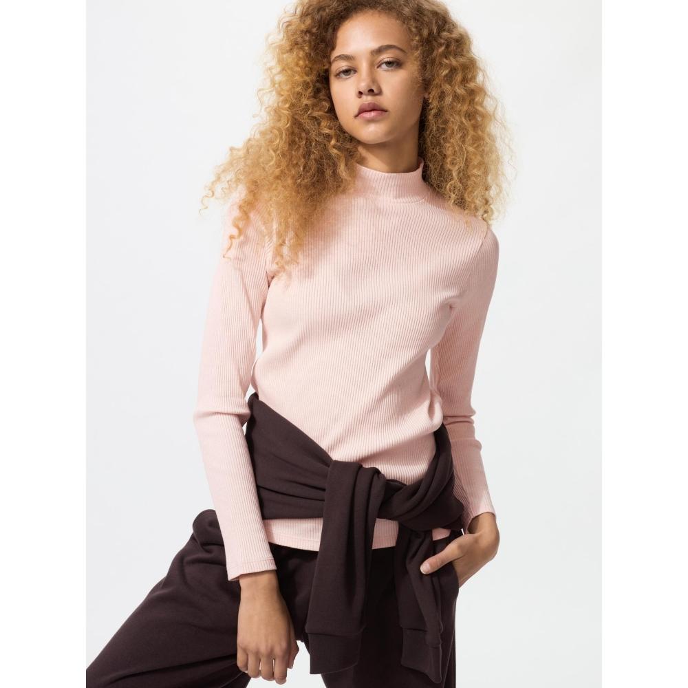 Uniqlo Lip High Neck T  Long Sleeve 