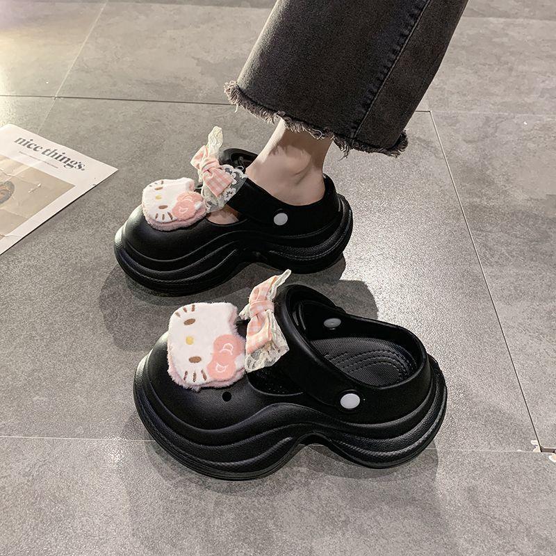 2025 Summer Sweetheart Girl Hello Kitty Hole Shoes Women Super Fire Cute Bag Head Slippers Student Beach Cool Slippers