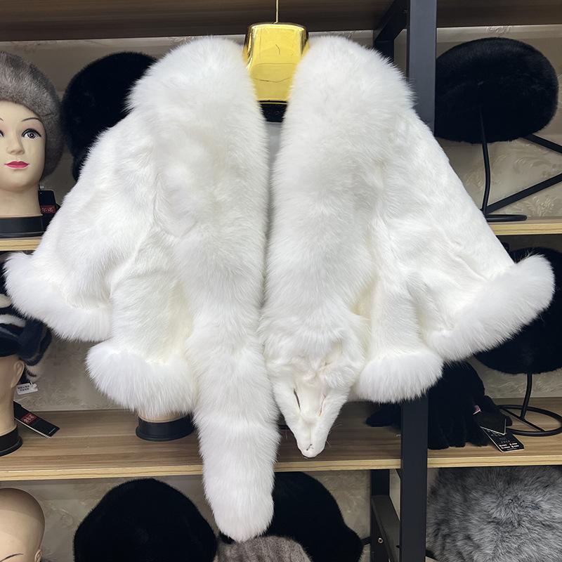 

Multicolor Fox Fur Coat & Shawl for Autumn/Winter Extra Large