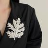 Vintage Long Leaf Pin Corsage Ornament Metal Glossy Brooch Maple Leaf Brooch  Western-style Clothes