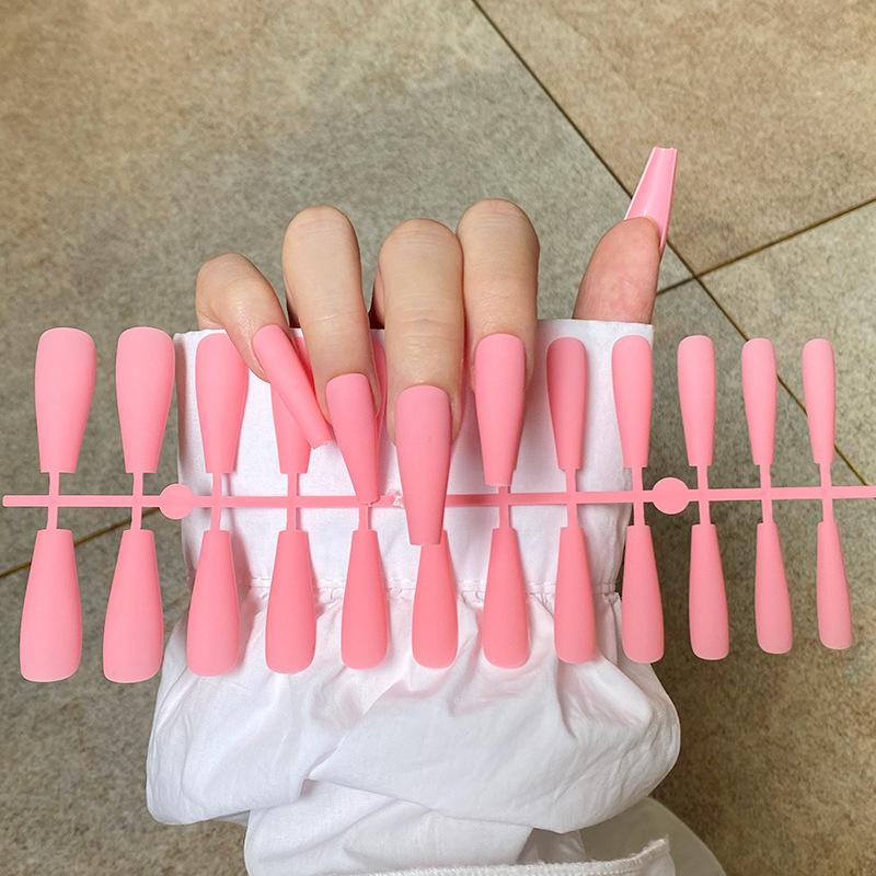 Kaufe 24 teile/satz DIY Schnelle Ngel Verlngert Einfarbig Matte  T-frmigen Falsche Ngel Multi-farbe Streifen Fertig Tragen manikre zum  Preis ab 0.52 | Joom