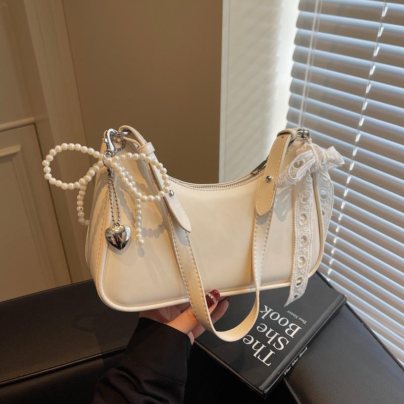 French niche fashion armpit small bag women 2025 new trendy Internet celebrity temperament shoulder bag foreign style messenger bag