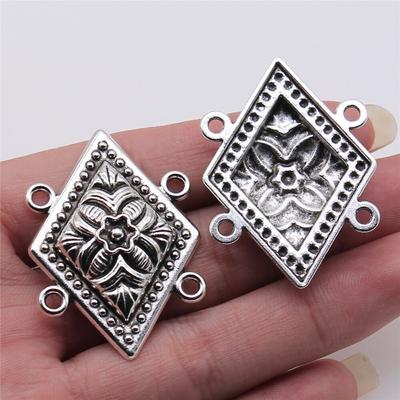 2st Blomma Porösa kopplingar Kroppskedja Berlocker Smycken Hitta Antik Silver Färg 31x43mm Halsband Accessoreis