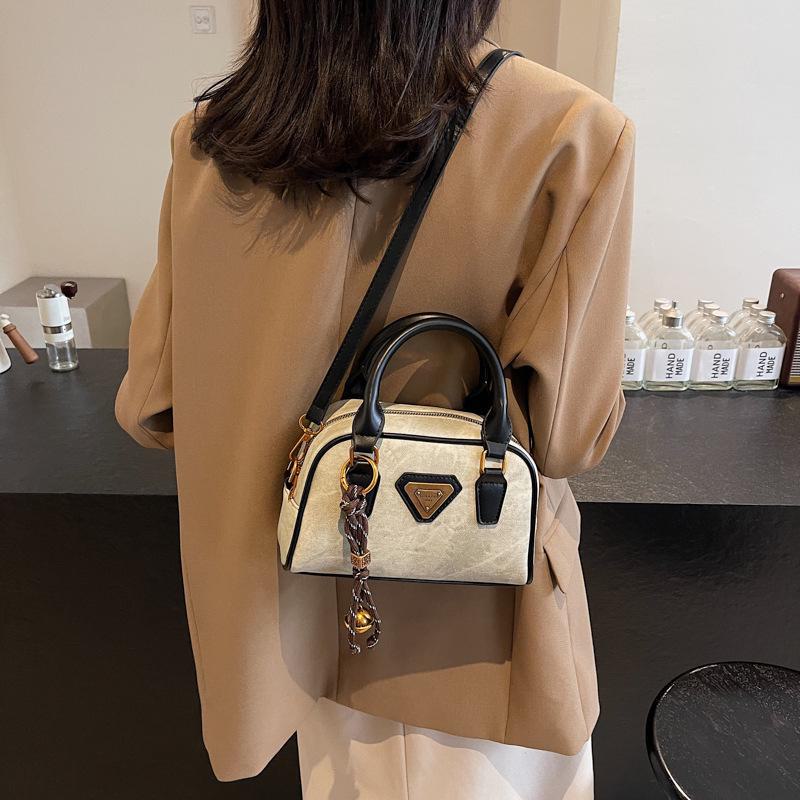 

Жіноча універсальна сумка для боулінгу в стилі ретро 2024 року – популярний маленький месенджер на осінь/зиму 22*9*14 чорний