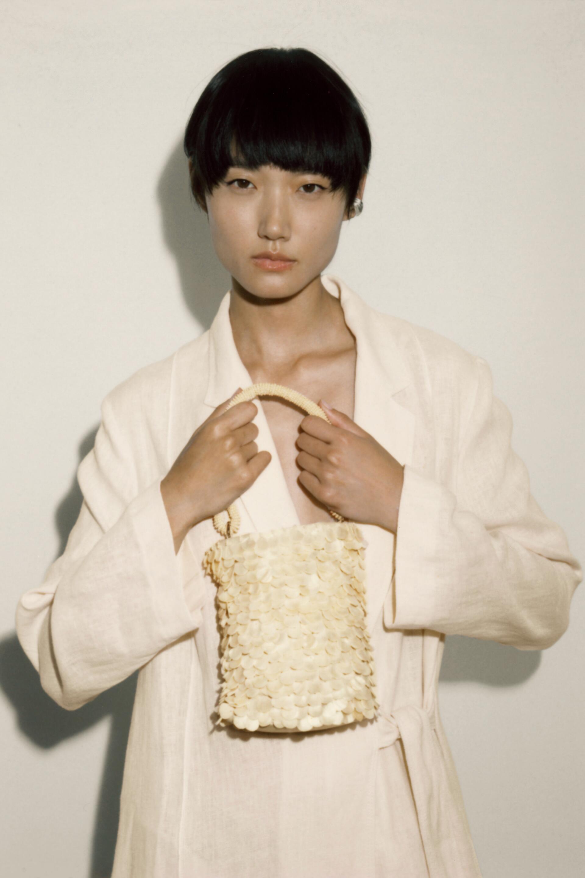 

МИНИ-СУМКА-ВЕДРО С РАКУШКАМИ