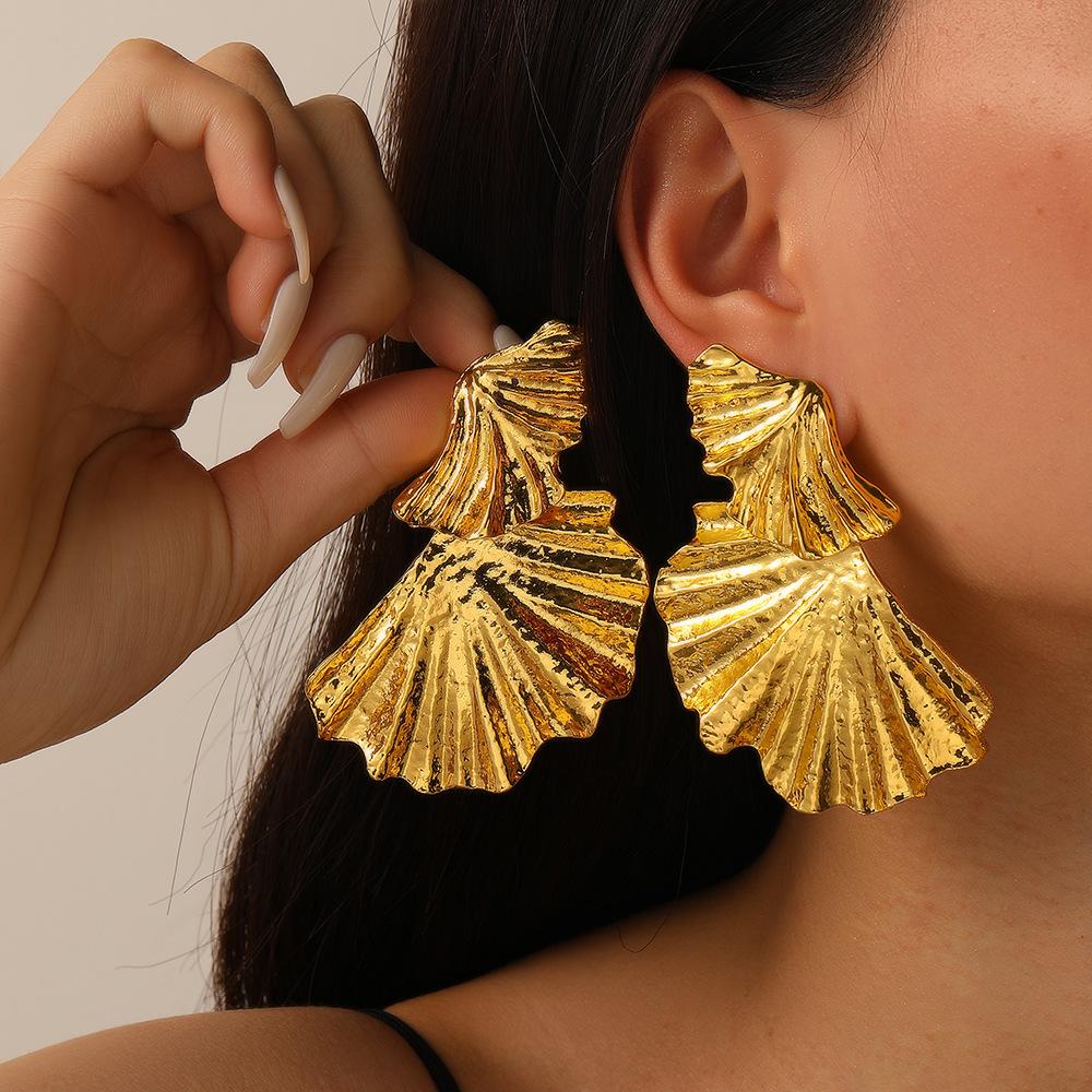 

Trendy Ginkgo Leaf Pendant Earrings for Women Exaggerate Irregular Leaves Big Dangle Earrings Banquet Party Zircon Accessories