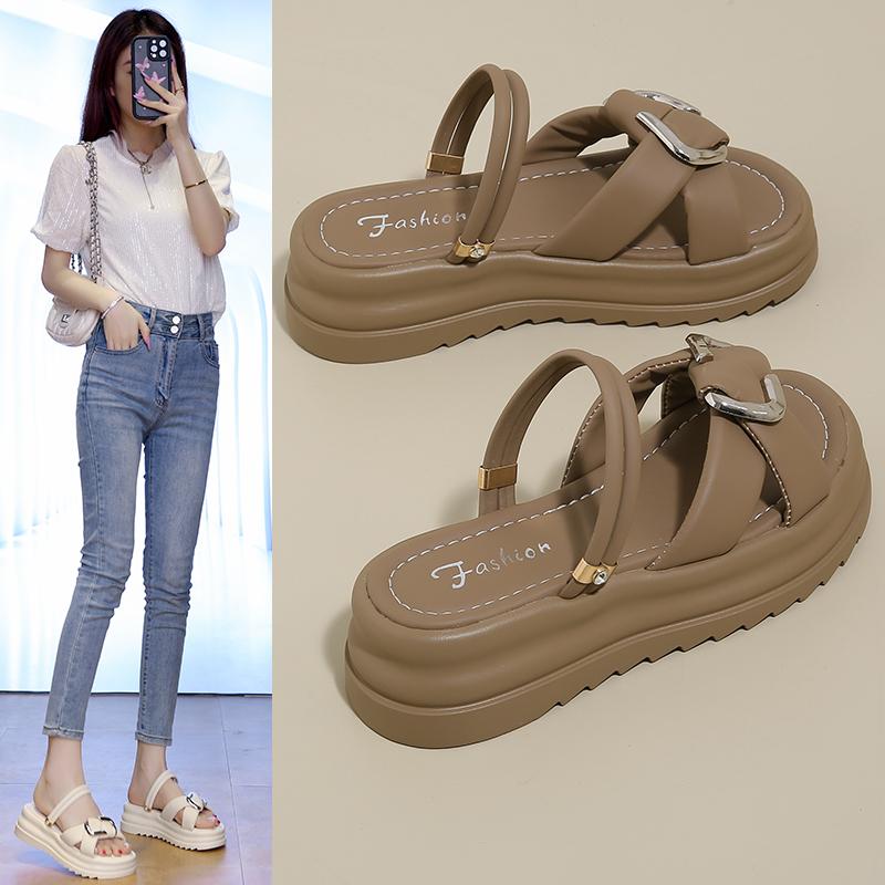 Flat Shoes Female Womens Slippers Outdoor Platform Pantofle Luxury Slides Summer Beach 2025 Designer Shoes Woman 2025 Slippers F