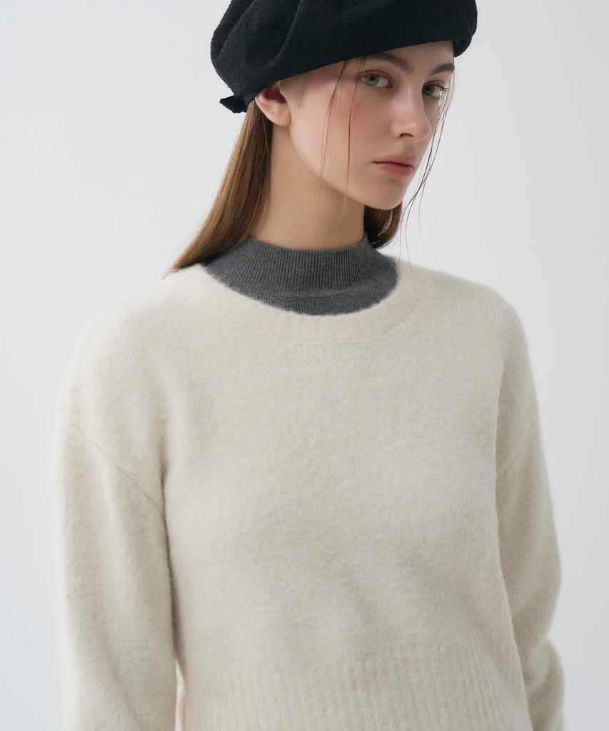 MARDMARD Hairy Crop Pullover - Ivory