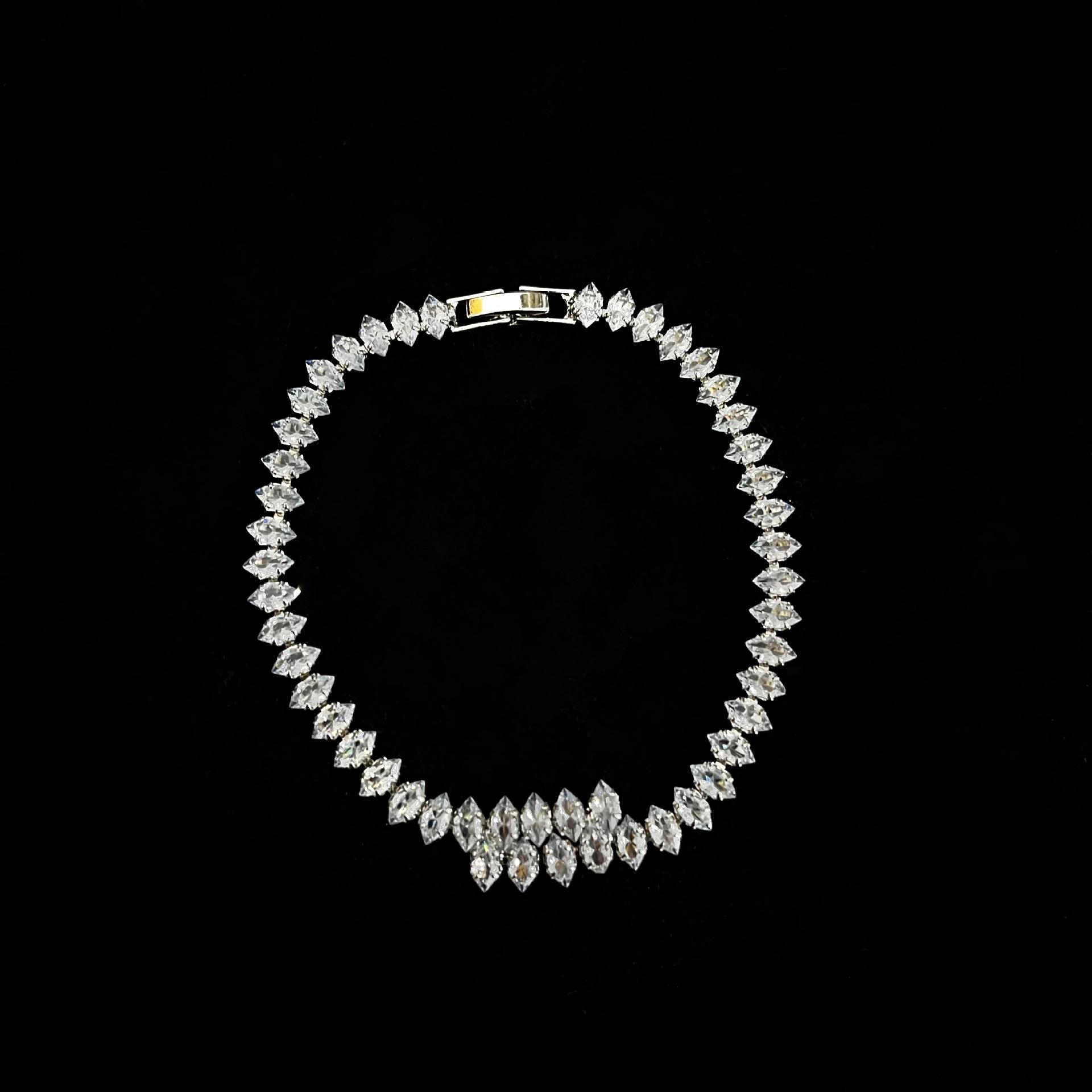 Light Luxury Rhombus Jewelry Set Bridal Jewelry Rhinestone Necklace Three-Piece Jewelry Set