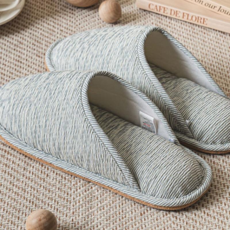 Daiso Fluffy Clogged Living Room Shoes 230 250 Mm Blue