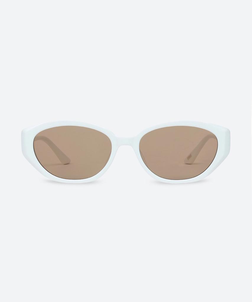 Byumaeb Jean_Trine Angle Point Sunglasses [Worn By Yuna (Itzy)]