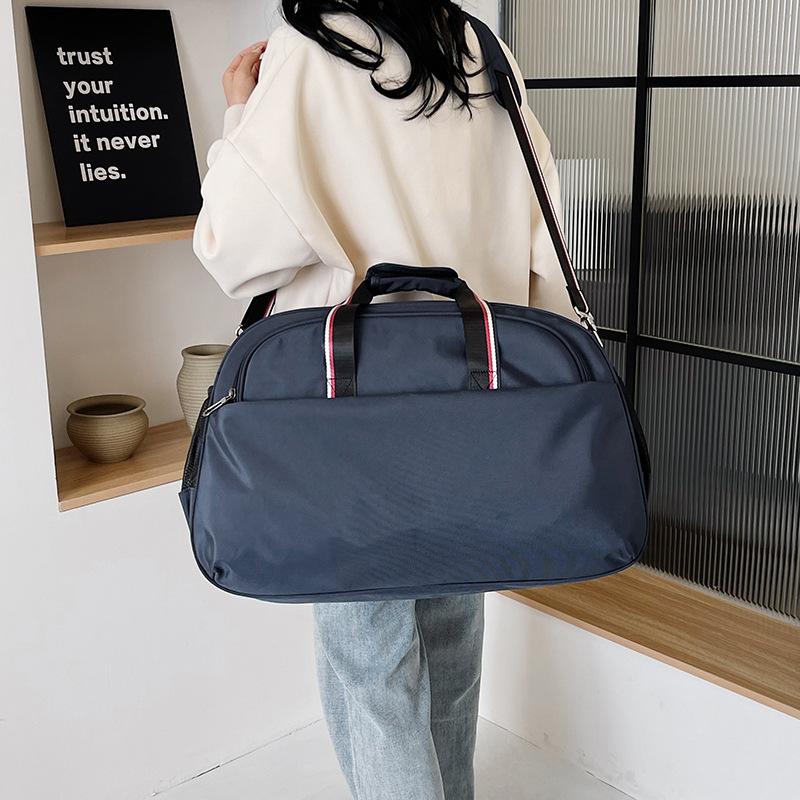 Casual simple design, large-capacity going out, portable travel bag, fashion trend, large-capacity storage bag for delivery