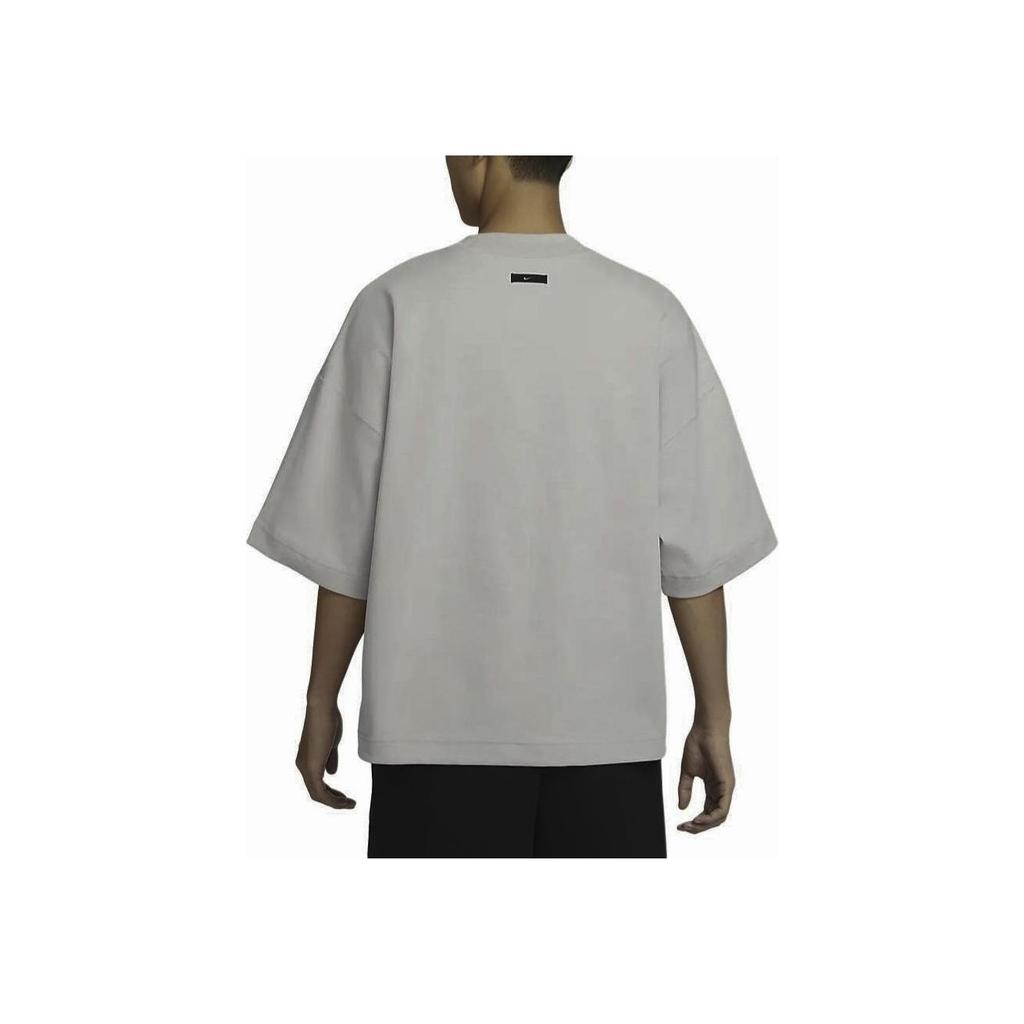 Nike Sportswear Tech Fleece Reimagined Loose Short Sleeve T-Shirt With Dropped Shoulders Men Tops Light-Iron FB8166-012