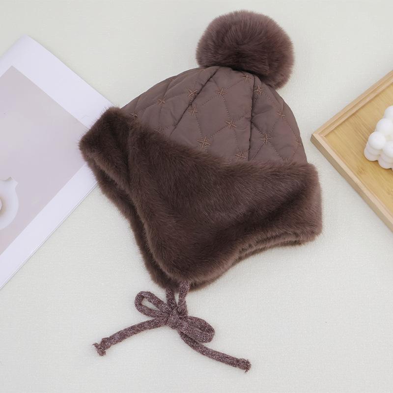 Módní klobouk Dámský Podzimní a Zimní Teplý Větruodolný Ochrana Uší Klobouk Lei Feng Vlasová bambulka Zesílený Nadýchaný Klobouk