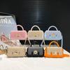 Heutige Mode einfarbige Retro-Handtasche Damen-Tasche Frühling neue vielseitige Schulter-Umhängetasche
