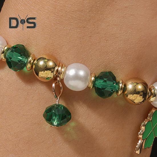 Kleeblatt-Armband St. Patricks Day Irischer Perlenschmuck mit Glasperlen und Anhängern, Glücksbringer-Armband für festliche Feiern, elastisches Kleeblatt