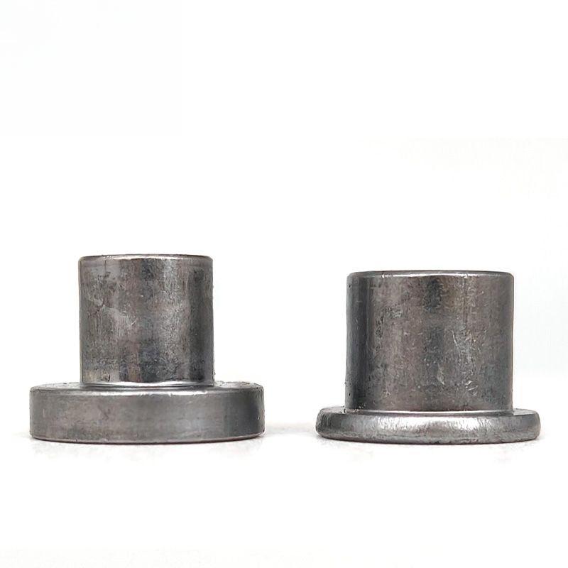 Svařovaná stupňovitá matice typu T s přírubou Kování za studena Železný plech T-víčko M6 M8