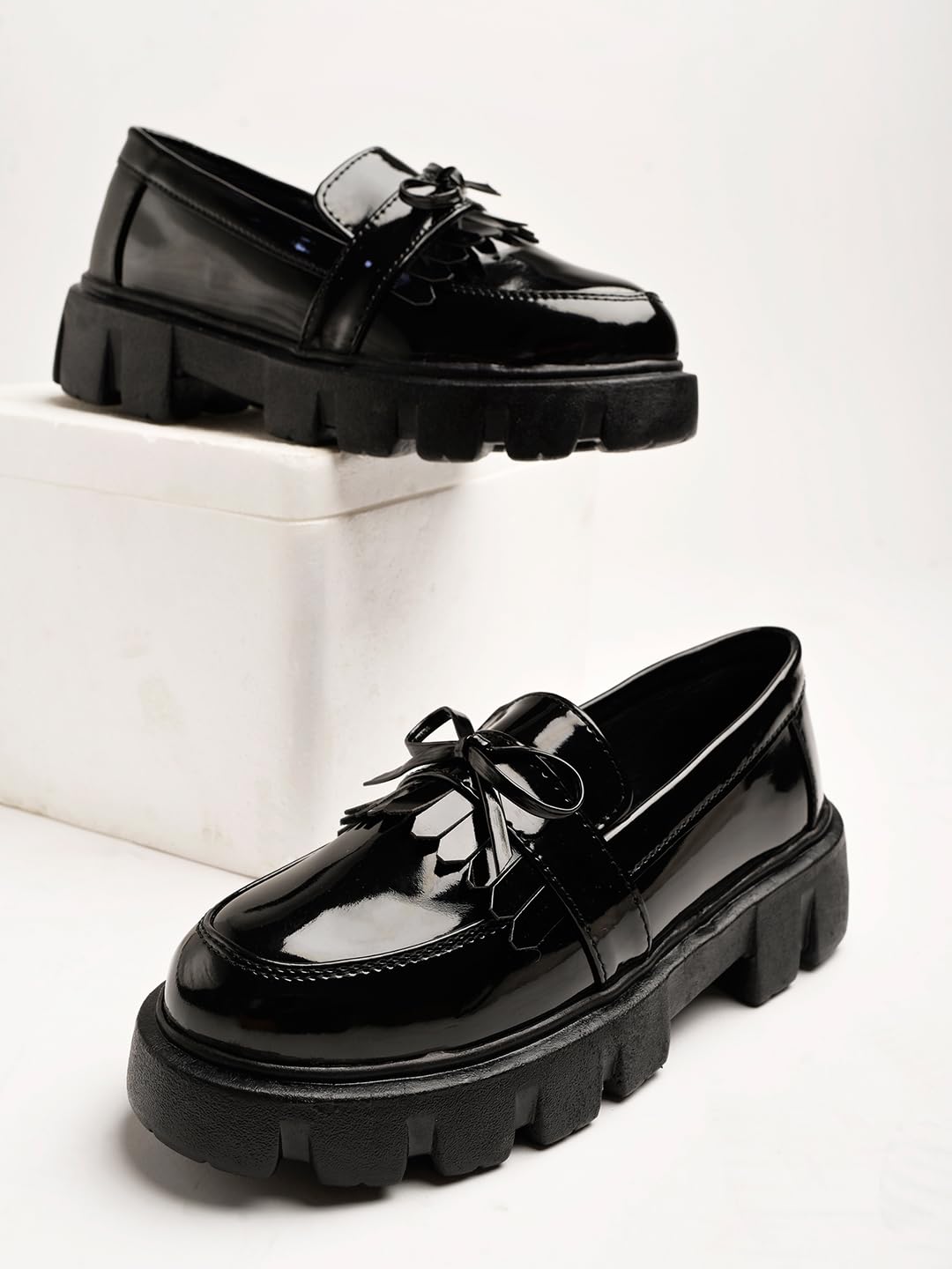 

Shoetopia Front Tie Detailed Black Loafers For Women & Girls-Eu41 8 UK чёрный