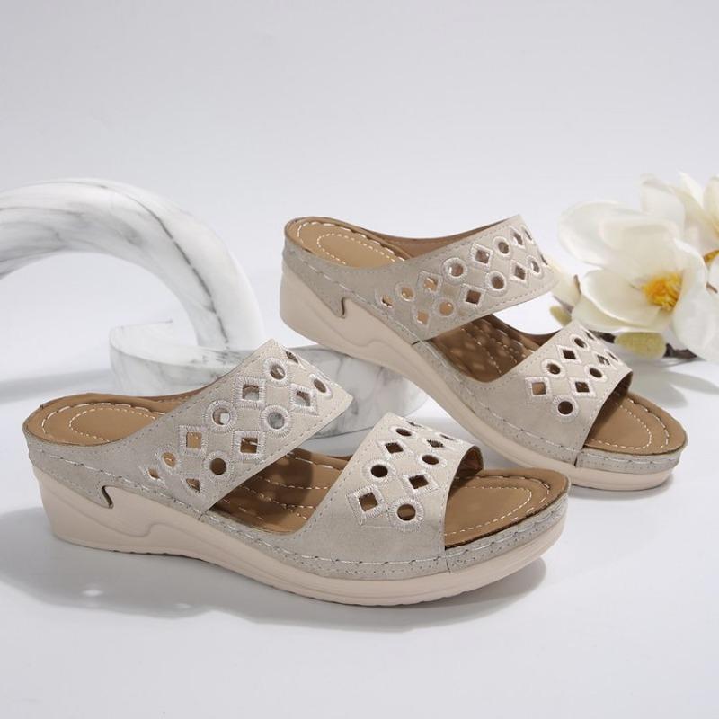 Foreign Trade Large Size Wedge Heel Women's Slippers Summer New European and American Wedge Heel One Word with Cool Slippers