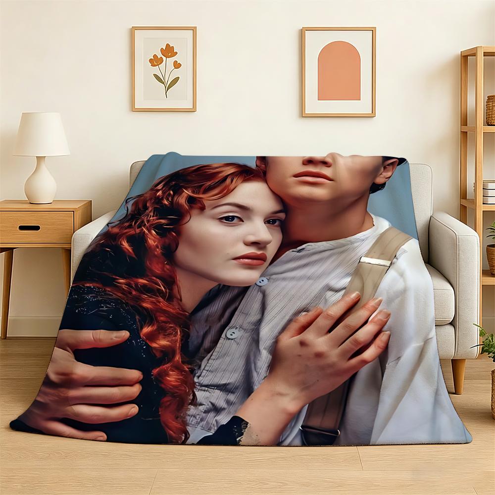 Classic love movies Titanic Throw 240g Flannel Blanket Lightweight Soft Skin-friendly Summer Thin Throw Blanket 75X95CM