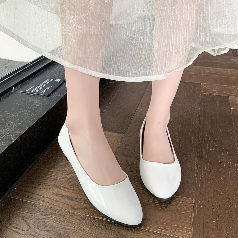 

Large size thick heel single shoes women s spring new round head flat shoes women s one-pedal black single shoes women 42 белый