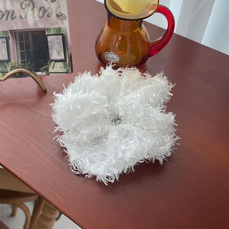 

38comeoncommon Резинка для волос с символом пера (белый) FREE