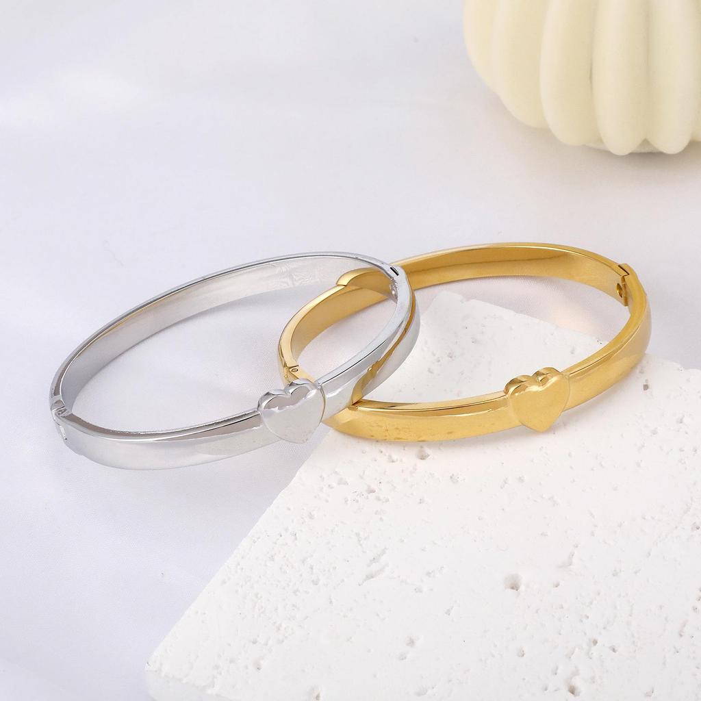 Heart-Shaped Stainless Steel Bracelet - European and American Style for Couples