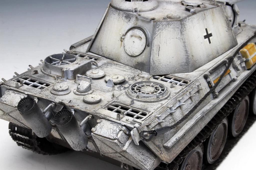 Platz Italeri 1/35 World of Tanks German Medium Tank Panzer V Panther Plastic Model Kit WOT39506