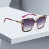 Women'S Fashionable Oversized Gradient Glasses - Rectangular Metal Frame with Decorative Hinge