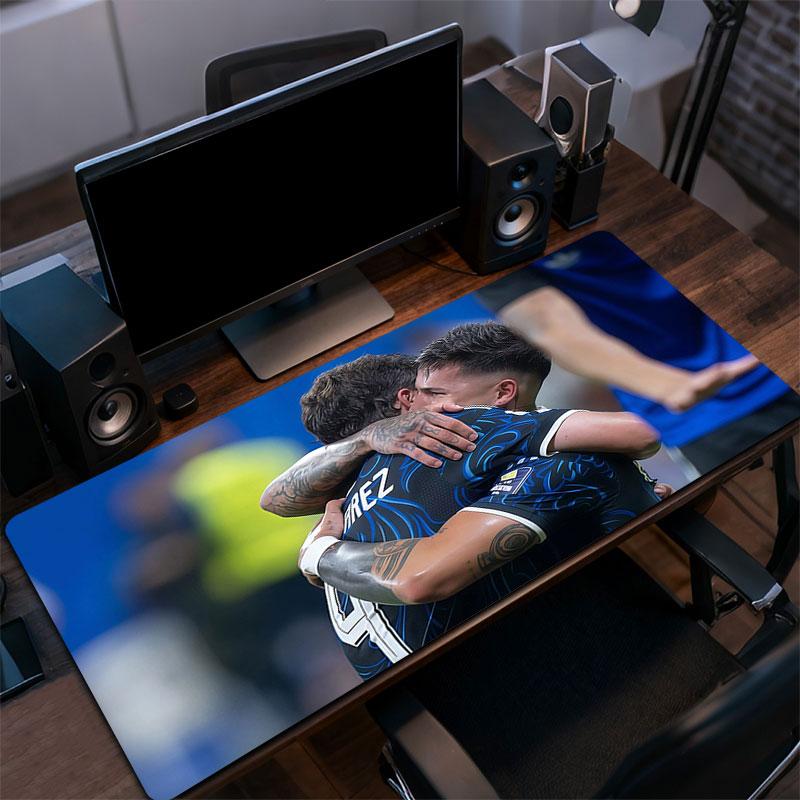 Julian & Enzo Mouse Pad, Large Gaming Desk Mat, Non-slip XXL Mousepad for Laptop & Tablet, Mini PC Playmat with Stitched Edges