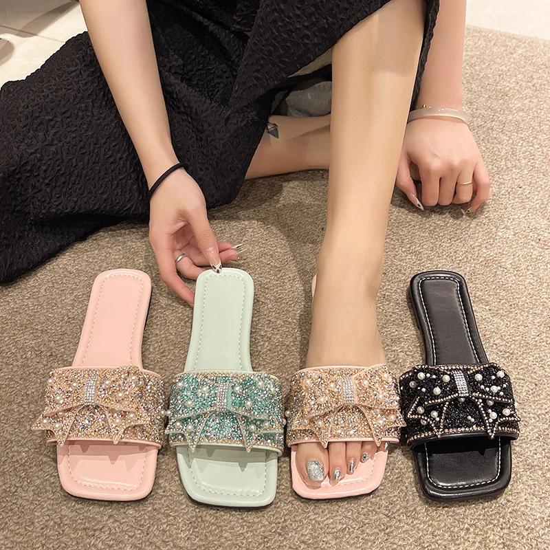 Fashion Women Summer Slippers 2025 New Luxury Design Crystal Pearl Bowknot Ladies Fashion Sandals Plus Size Women Flip Flops Flat Shoes