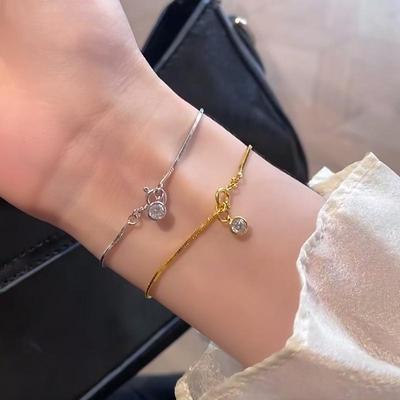 Elegant Women's Round Bubble Bracelet with Single Diamond: Versatile High-End Style