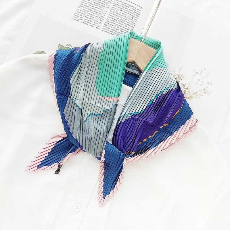 Retro Color Block Crinkled Square Scarf - 70cm Pleated Neckerchief in Imitation Silk for Women