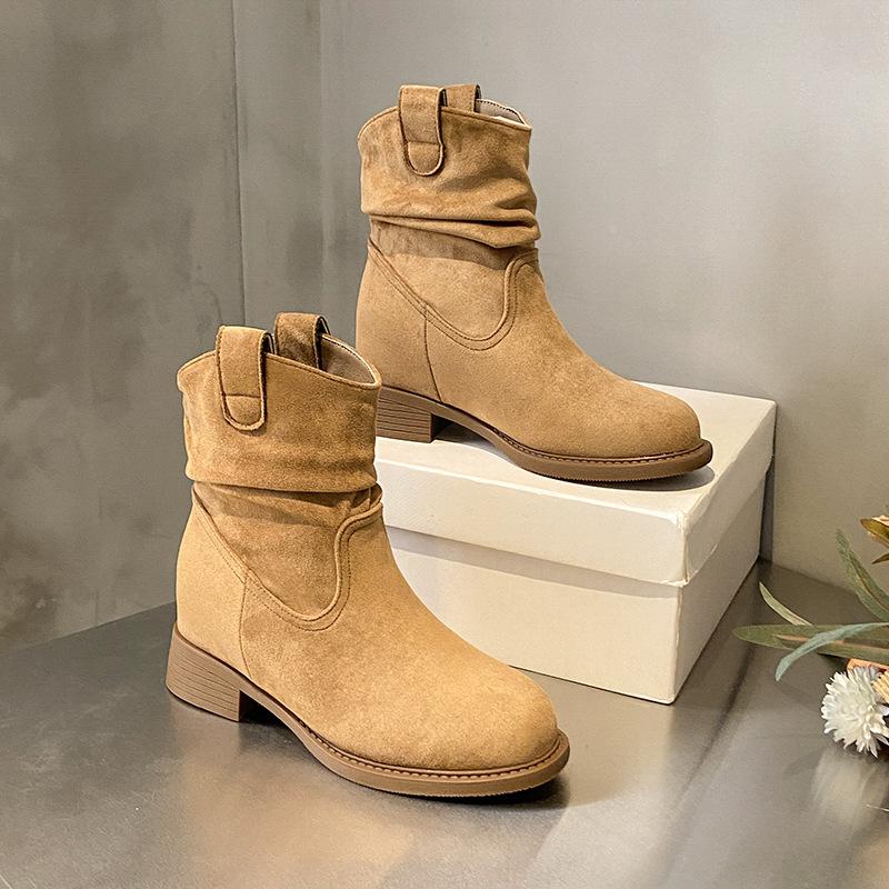 Retro thick-heeled pleated stacked boots for women in the autumn and winter of 2025, new large tube circumference, thin and heightened short Martin b