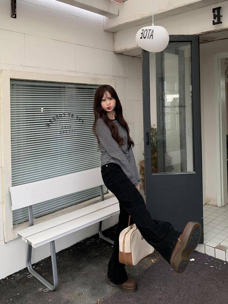 Where Is the Orange Tree? Women's Retro High-Waisted Black Wide-Leg Jeans - Autumn Elastic Slim-Fit Floor-Length Pants.