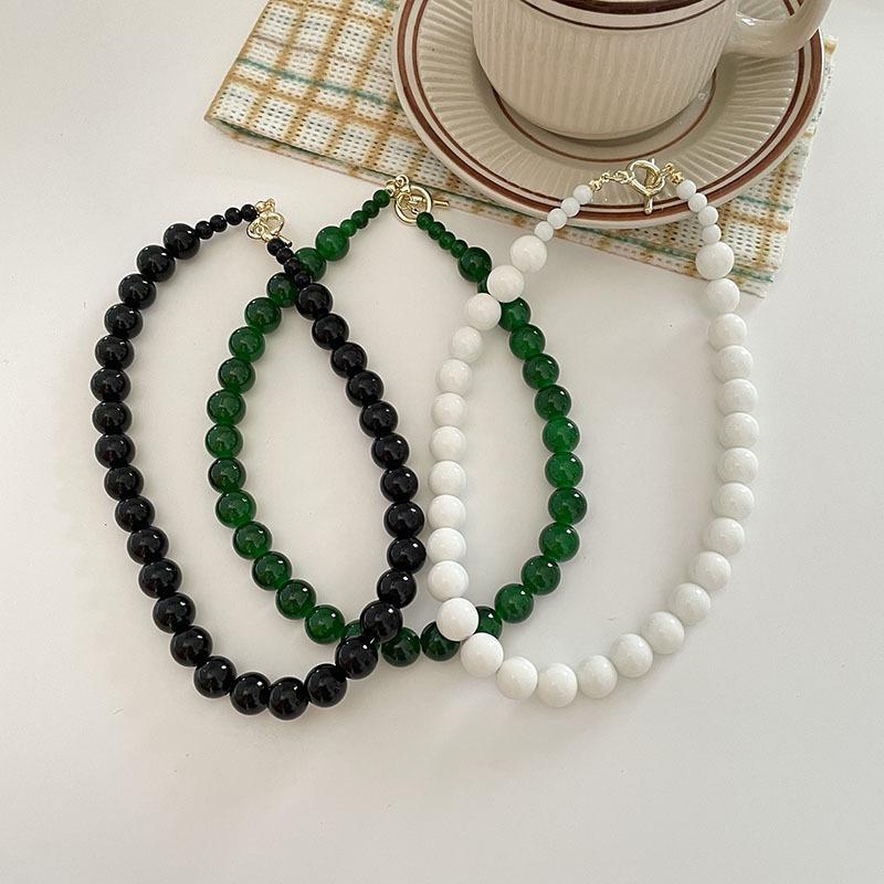 Glass imitation green agate round bead necklace female ins cold wind beaded collarbone chain niche design sense new neck chain