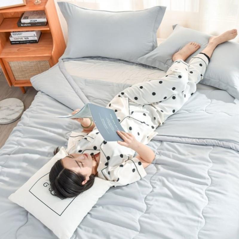 Spring - Summer Lightweight Cooling Quilt: Single - Size Air - Conditioned Comforter Core,Great for Summer Overnights
