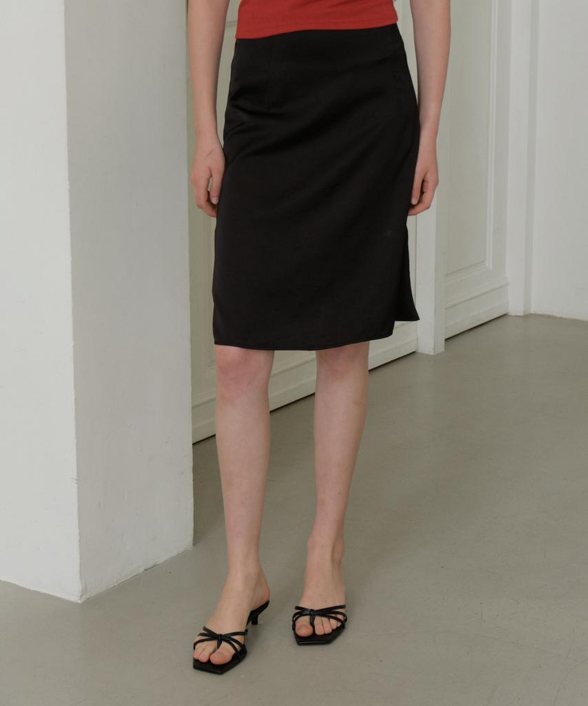 Riorg Gir Satin Midi Skirt Black