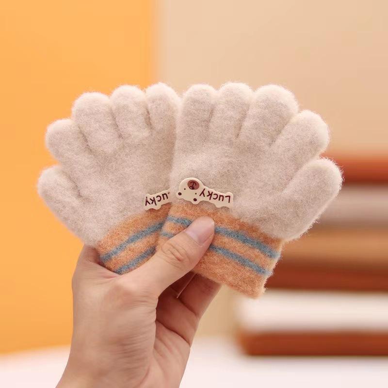 Autumn and winter new gloves fashionable and cute cartoon warm full-finger gloves boys and girls thickened cold-proof finger gloves