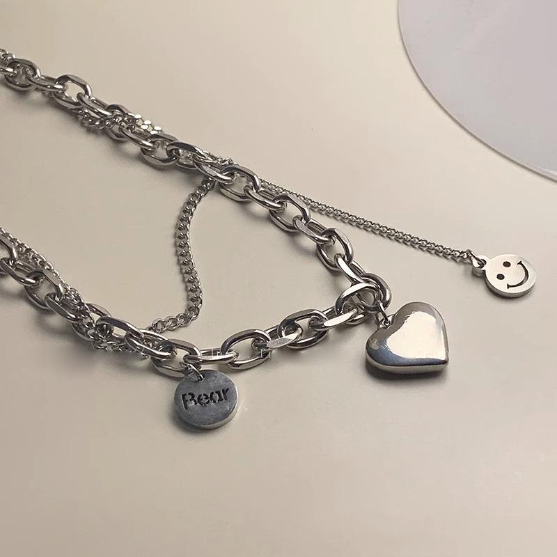 Sweet Spicy Girl Titanium Steel Heart Necklace – Non-Fading Light Luxury Hip Hop Choker 2024