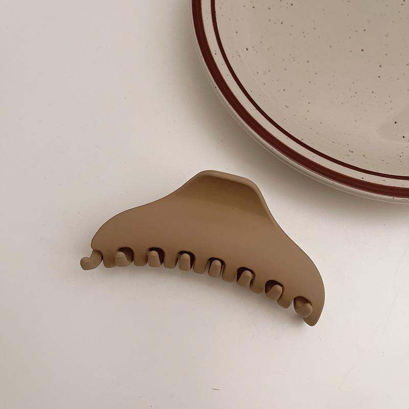 Elegant Autumn/Winter Milk Tea Coffee Hair Clips - Chic Hair Claws for a Celebrity Look