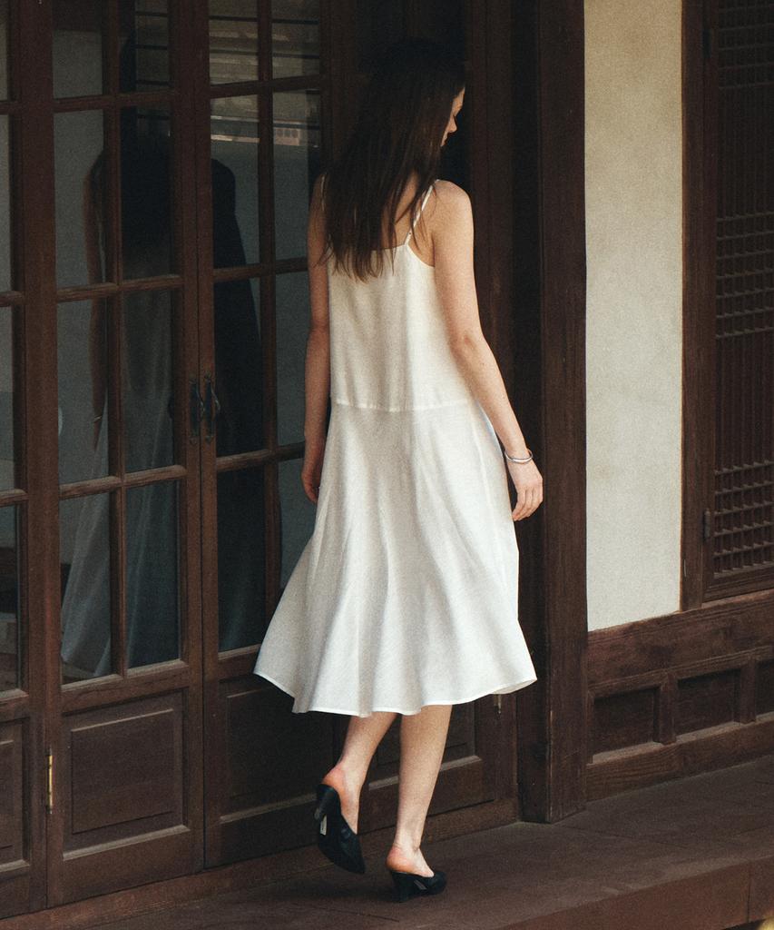 Siyajyu Sia8044 Flare Slip Dress_White