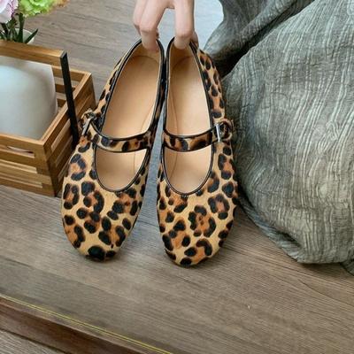 Sapatos Solteiros de Salto Baixo com Estampa de Leopardo Outono Novo Bico Redondo Boca Rasa Uma Tira Sola Macia Antiderrapante Sapatos de Cano Baixo