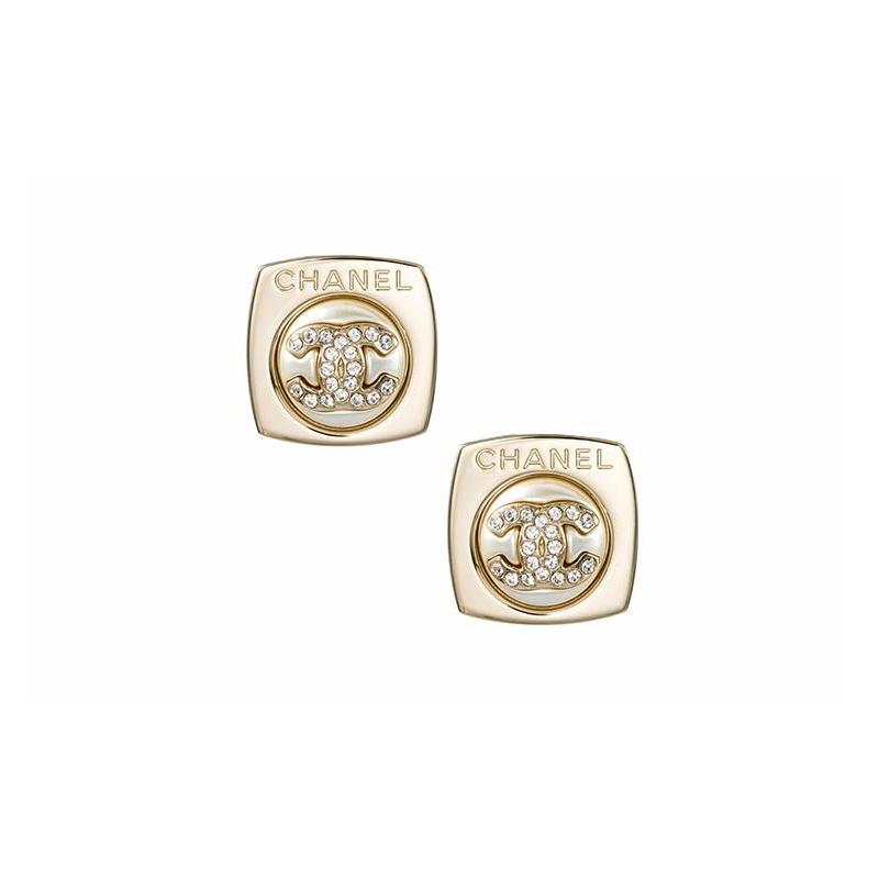 

CHANEL [Spring and Summer 23] CHANEL23S Letter Double C Pattern Earrings Women’s Gold золотий
